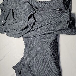ONLY Heather Gray Knit Robe Top And Bottoms